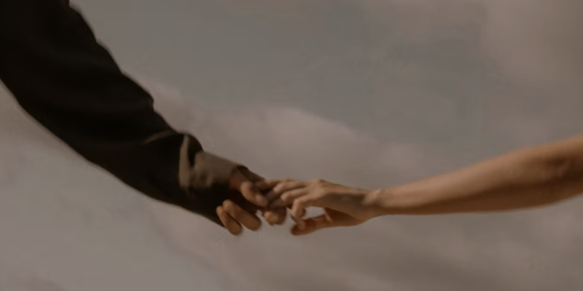 ¿Los anillos de boda deben ser iguales?
