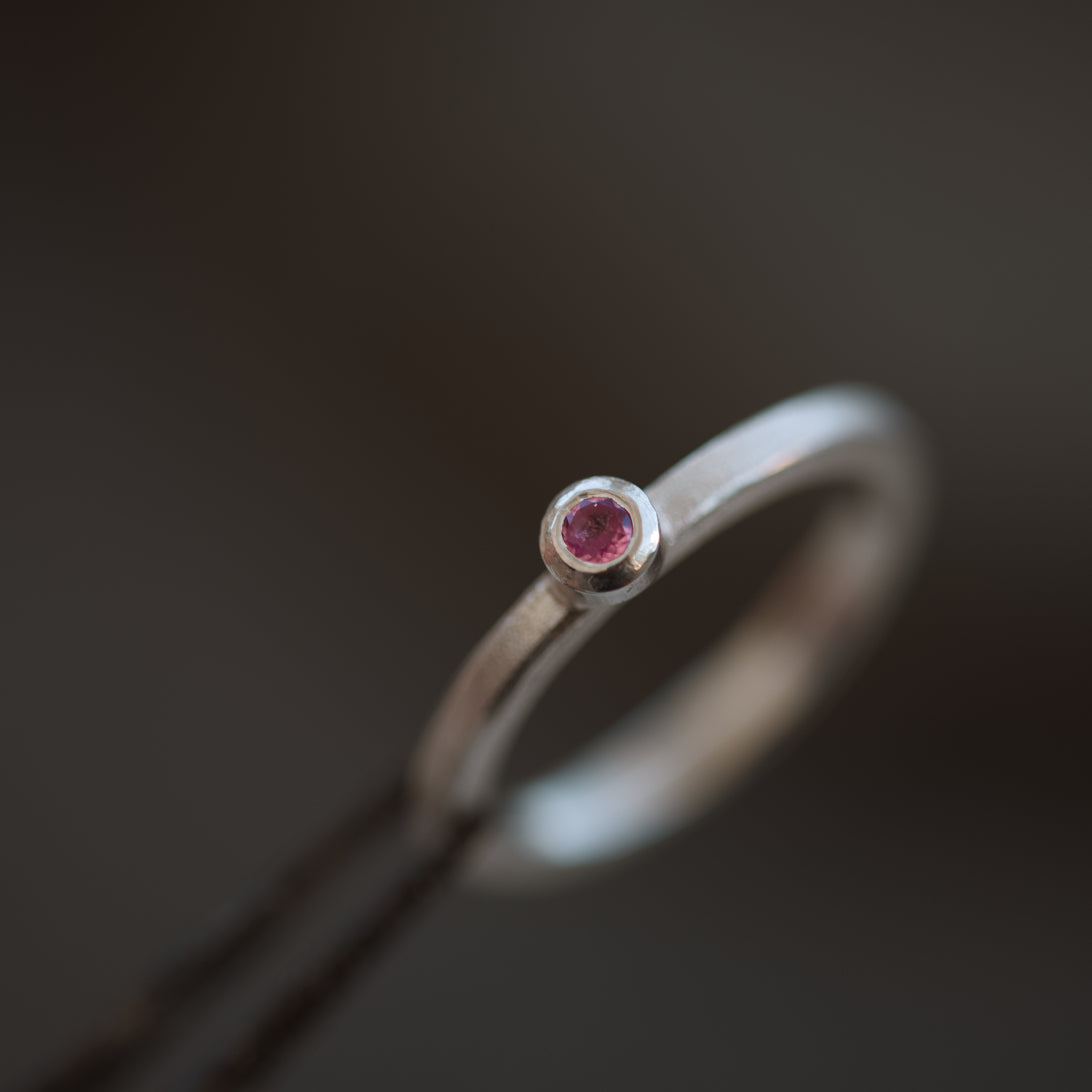 Anillo solitario Amata